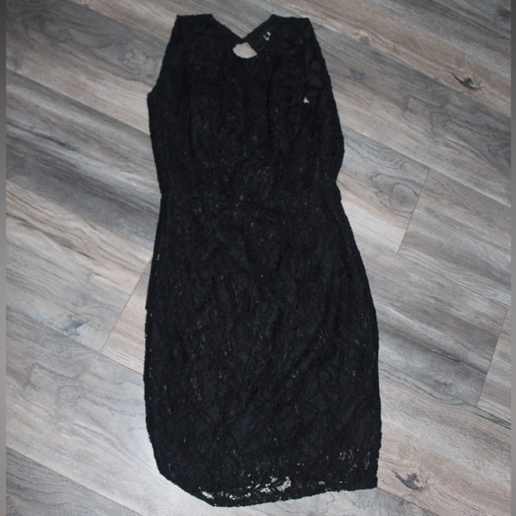 Lulus Dresses & Skirts - Black Lulus Dress